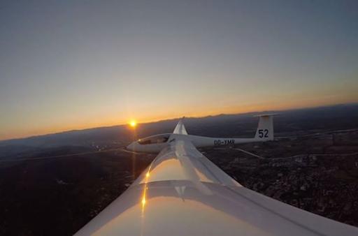 34  Sunrise wave gliding at vinon