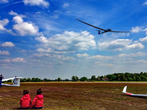 69  Business seats, arrival of 'Peter' Ken